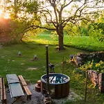 Taalihomes Vanakuela Puhkemaja - Saun Ja Kuemblustuenn Hinnas Chalet