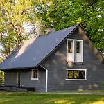 Taalihomes Vanakuela Puhkemaja - Saun Ja Kuemblustuenn Hinnas Chalet Vanakula (Polva)