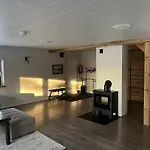 Taalihomes Vanakuela Puhkemaja - Saun Ja Kuemblustuenn Hinnas Chalet Vanakula (Polva)