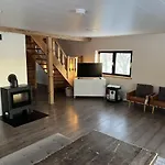 Chalet Taalihomes Vanakuela Puhkemaja - Saun Ja Kuemblustuenn Hinnas Vanakula (Polva)