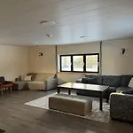 Taalihomes Vanakuela Puhkemaja - Saun Ja Kuemblustuenn Hinnas Chalet *