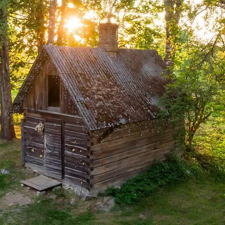 샬레 Taalihomes Vanakuela Puhkemaja - Saun Ja Kuemblustuenn Hinnas *