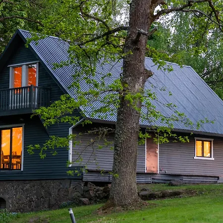 Taalihomes Vanakuela Puhkemaja - Saun Ja Kuemblustuenn Hinnas Chalet *