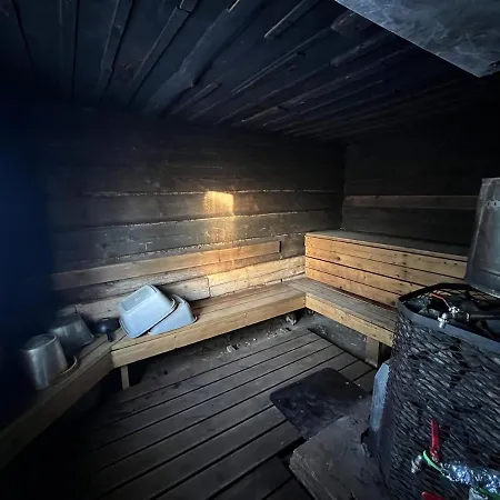 Taalihomes Vanakuela Puhkemaja - Saun Ja Kuemblustuenn Hinnas * Vanakula (Polva)