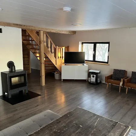 Chalet Taalihomes Vanakuela Puhkemaja - Saun Ja Kuemblustuenn Hinnas Vanakula (Polva)