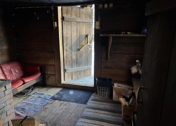 Taalihomes Vanakuela Puhkemaja - Saun Ja Kuemblustuenn Hinnas * Vanakula (Polva)