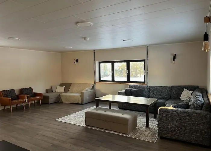 Taalihomes Vanakuela Puhkemaja - Saun Ja Kuemblustuenn Hinnas Chalet *